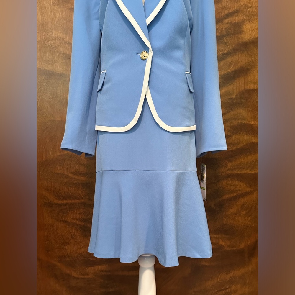 Le Suit Blue Skirt Set with White Trim - Picture 4 of 16